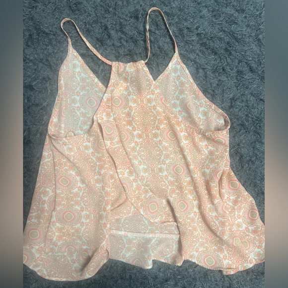 Open-Back Sheer Tank Top - Picture 11 of 15